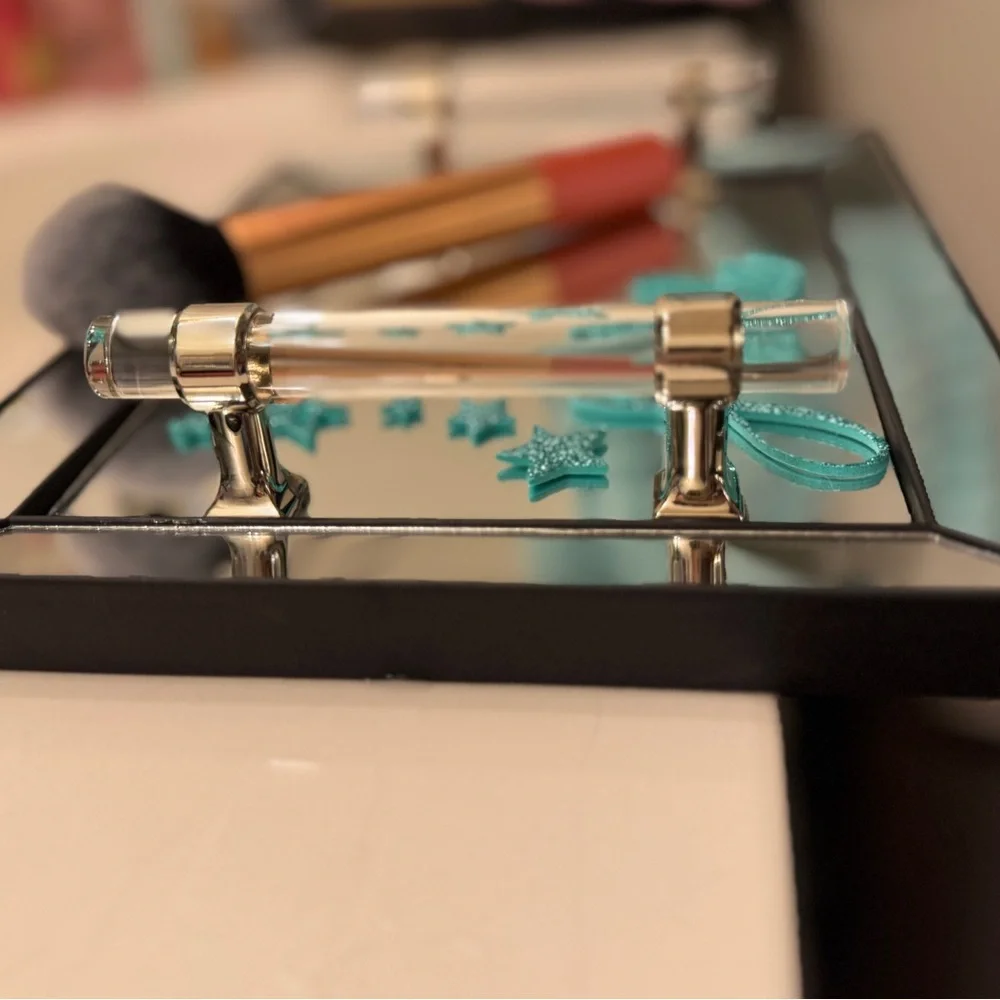 Handmade can customize